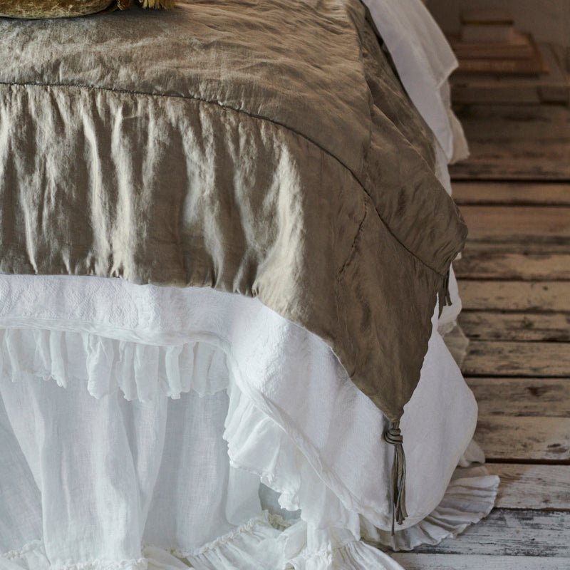 Bella Notte Linens TALINE THROW BLANKET