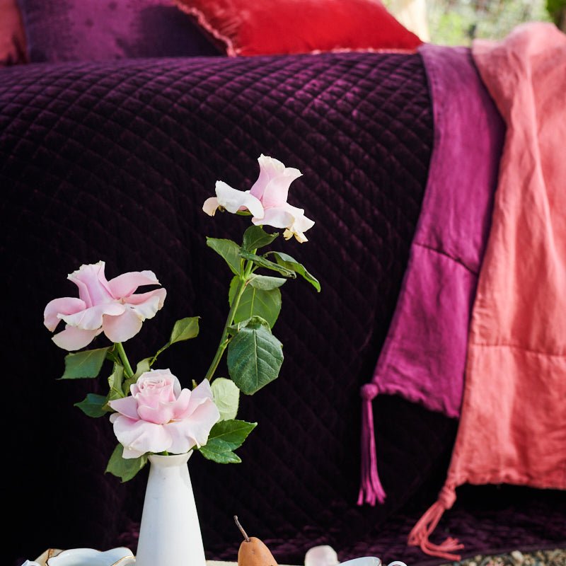 Bella Notte Linens TALINE THROW BLANKET