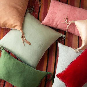 Bella Notte Linens TALINE THROW PILLOW
