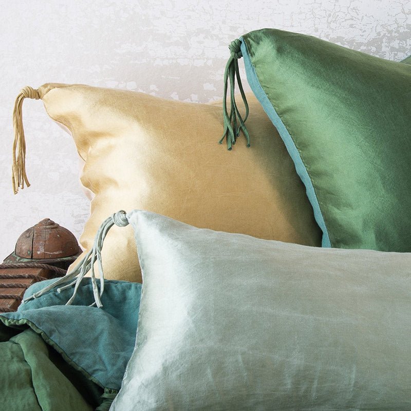 Bella Notte Linens TALINE THROW PILLOW