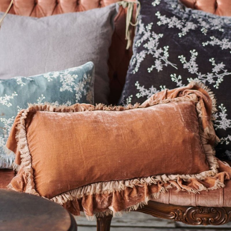 Bella Notte Linens LOULAH THROW PILLOW