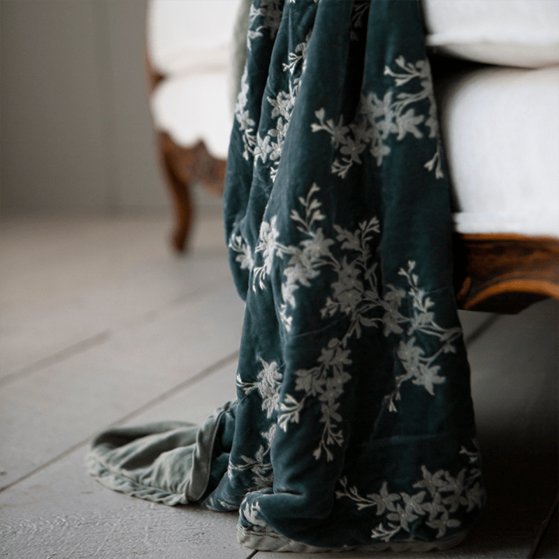 Bella Notte Linens LYNETTE THROW BLANKET