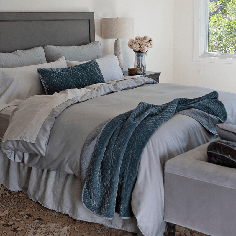 Bella Notte Linens SILK VELVET QUILTED BLANKET