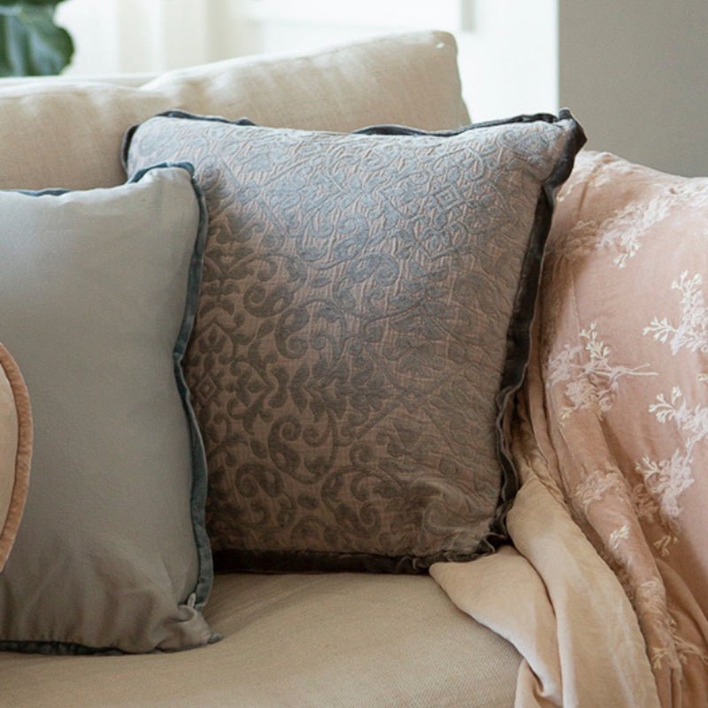 Bella Notte Linens VIENNA THROW PILLOW