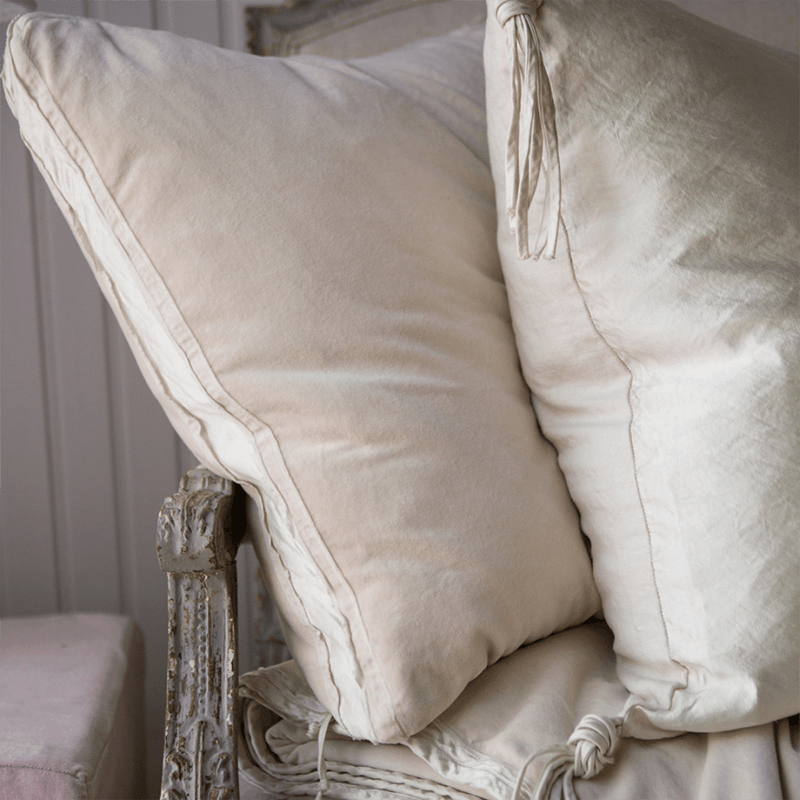 Bella Notte Linens HARLOW THROW PILLOW