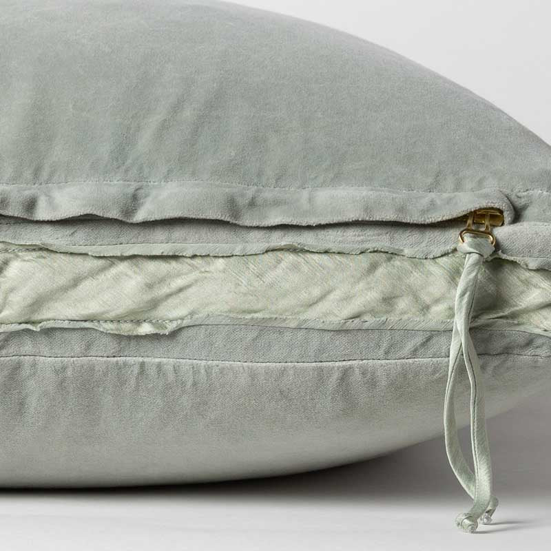 Bella Notte Linens HARLOW THROW PILLOW