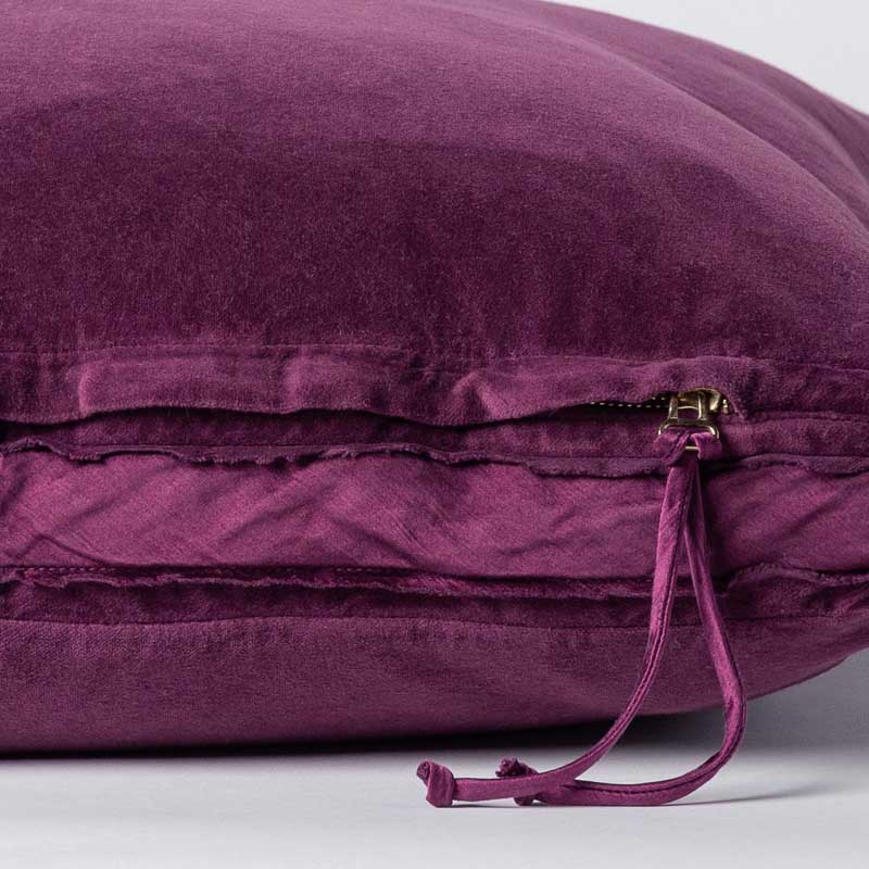 Bella Notte Linens HARLOW THROW PILLOW