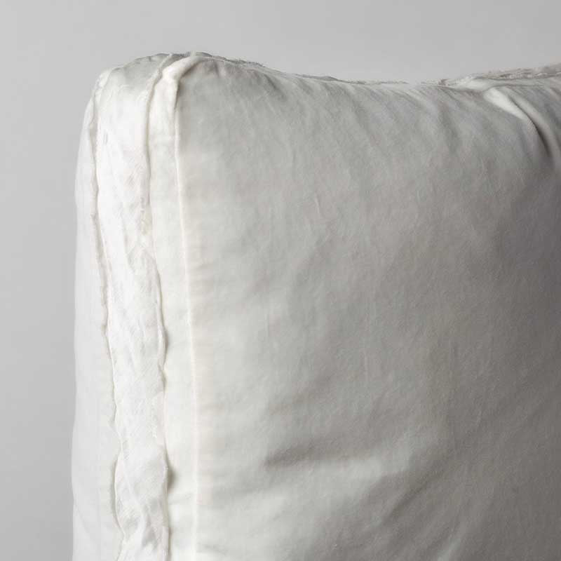 Bella Notte Linens HARLOW THROW PILLOW