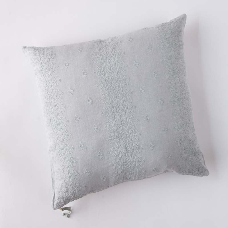 Bella Notte Linens INES THROW PILLOW
