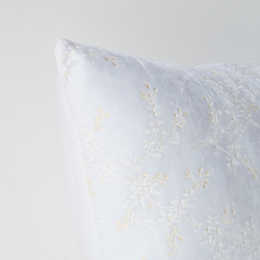 Bella Notte Linens LYNETTE THROW PILLOW