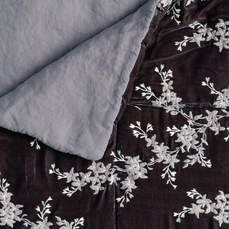 Bella Notte Linens LYNETTE THROW BLANKET Moonlight