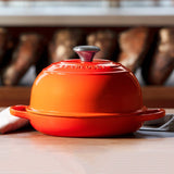 Le Creuset SIGNATURE BREAD OVEN Flame