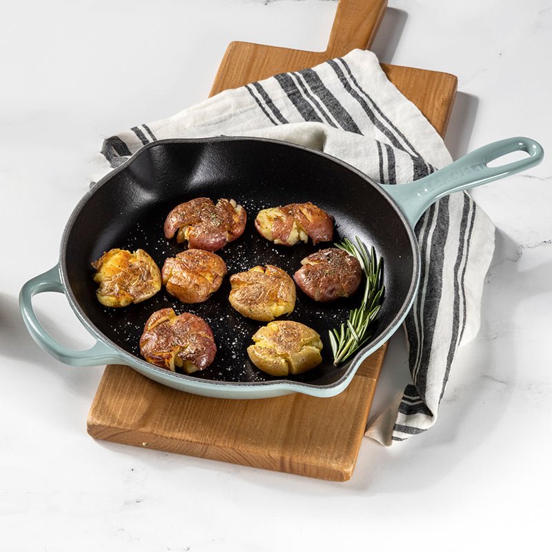 Le Creuset SIGNATURE SKILLET Sea Salt