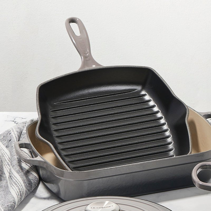 Le Creuset Signature Cast Iron 10.25-Inch Flame Square Skillet Grill