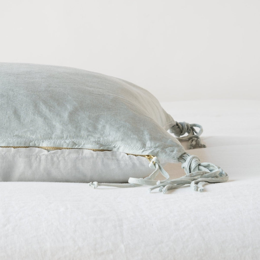 Bella Notte Linens TALINE THROW PILLOW