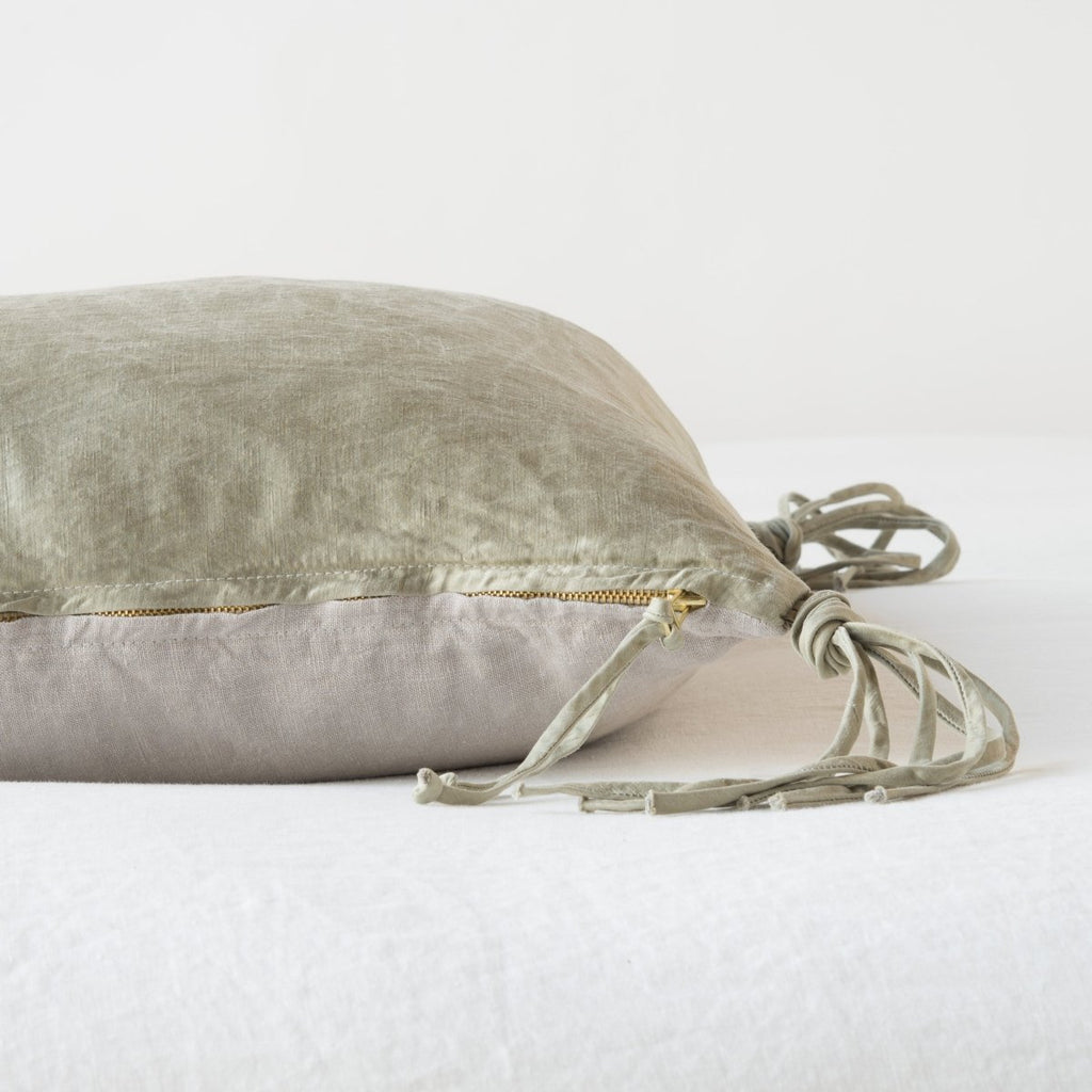 Bella Notte Linens TALINE THROW PILLOW
