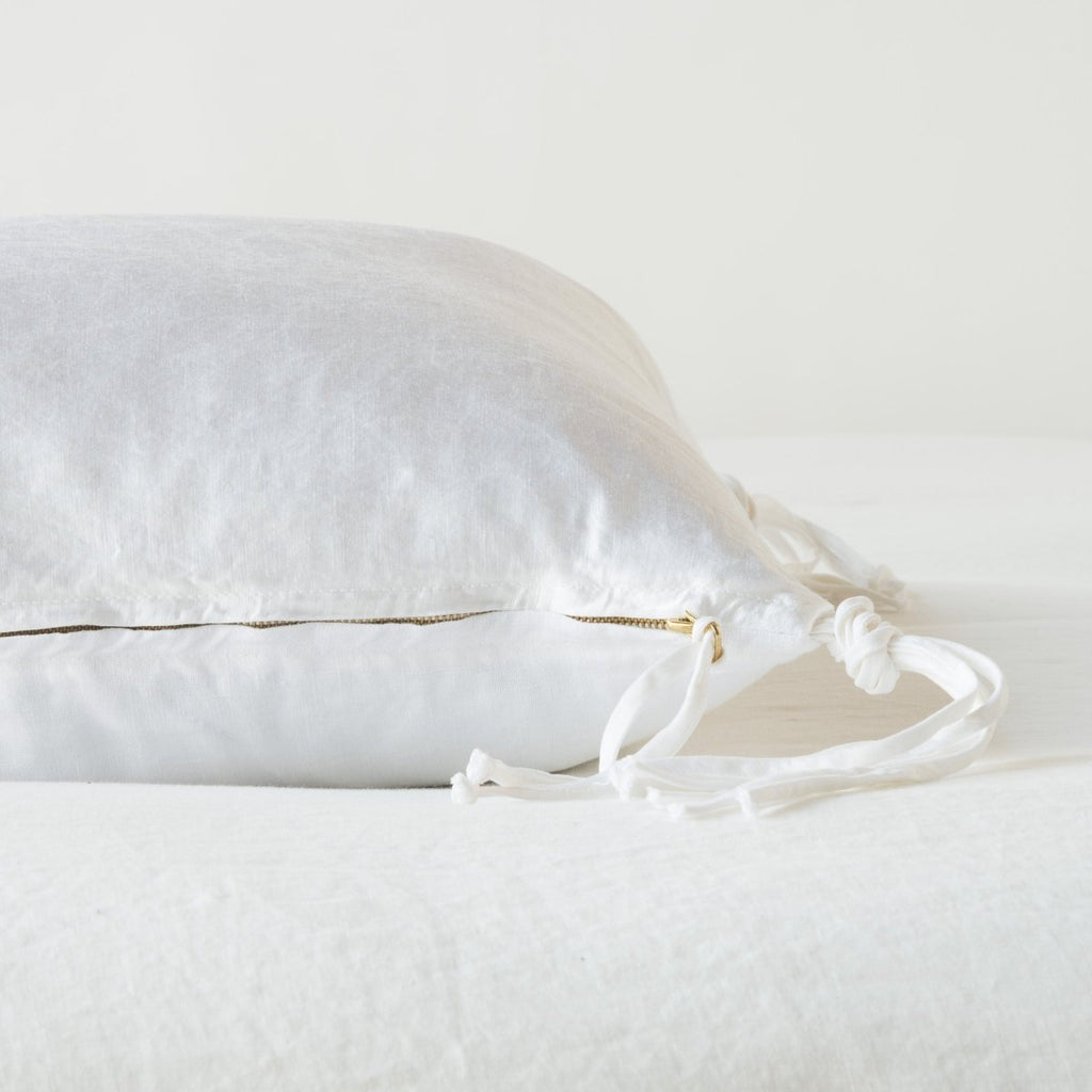 Bella Notte Linens TALINE THROW PILLOW