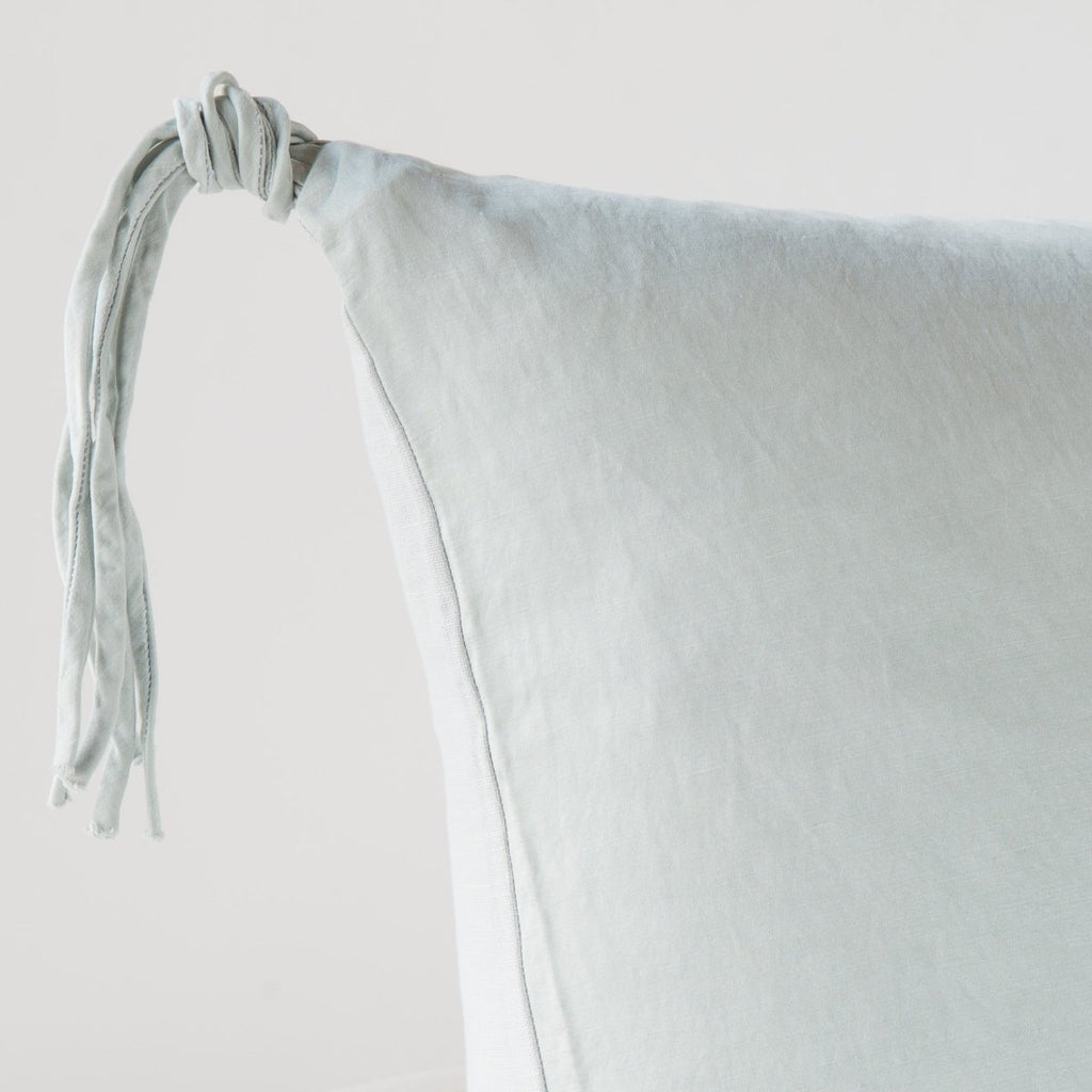 Bella Notte Linens TALINE THROW PILLOW Cloud