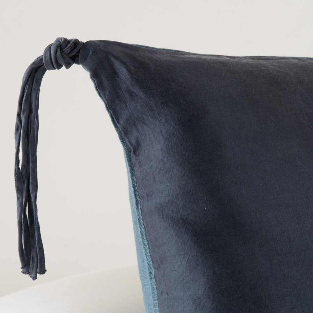 Bella Notte Linens TALINE THROW PILLOW Midnight