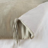 Bella Notte Linens TALINE THROW BLANKET Fog Bed End_50x95