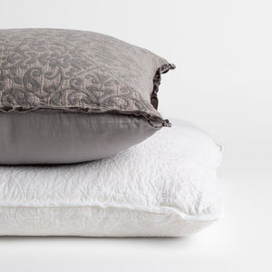 Bella Notte Linens VIENNA THROW PILLOW