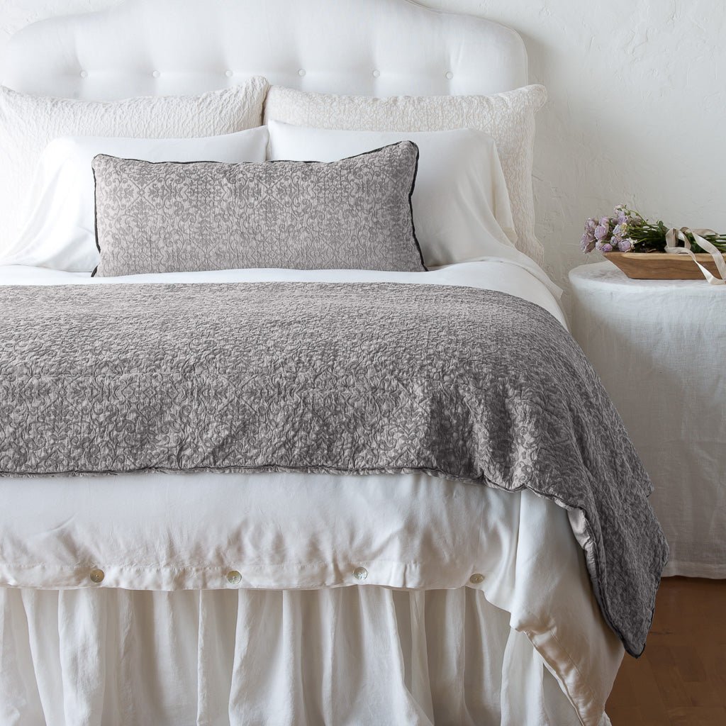 Bella Notte Linens VIENNA THROW PILLOW