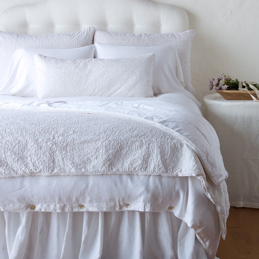 Bella Notte Linens VIENNA THROW PILLOW