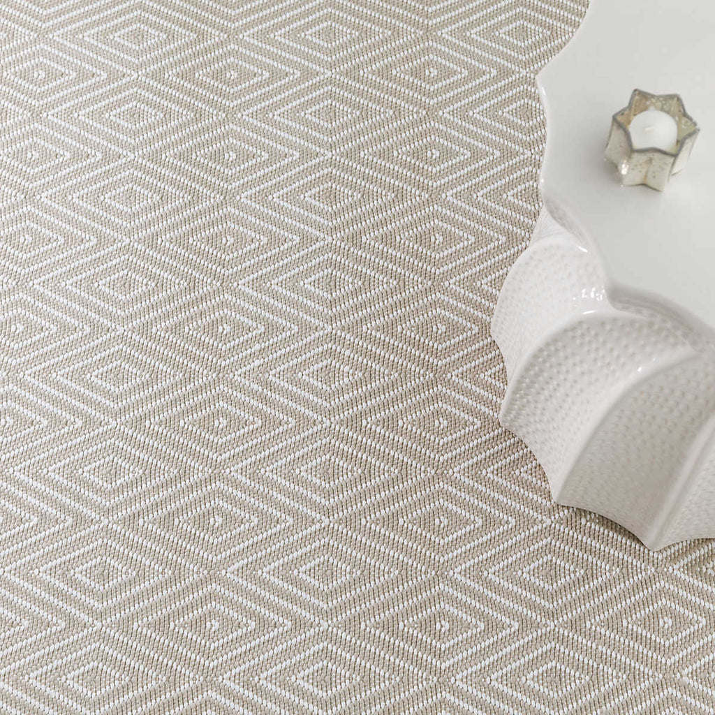 Dash and Albert DIAMOND INDOOR/OUTDOOR RUG Platinum_White