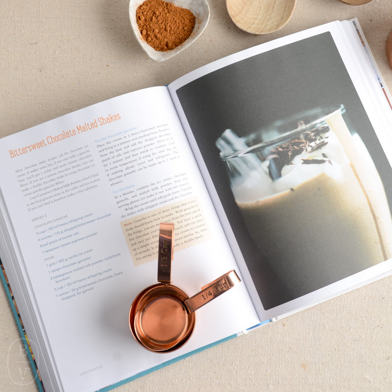 Hachette Book Group DATE NIGHT IN BOOK