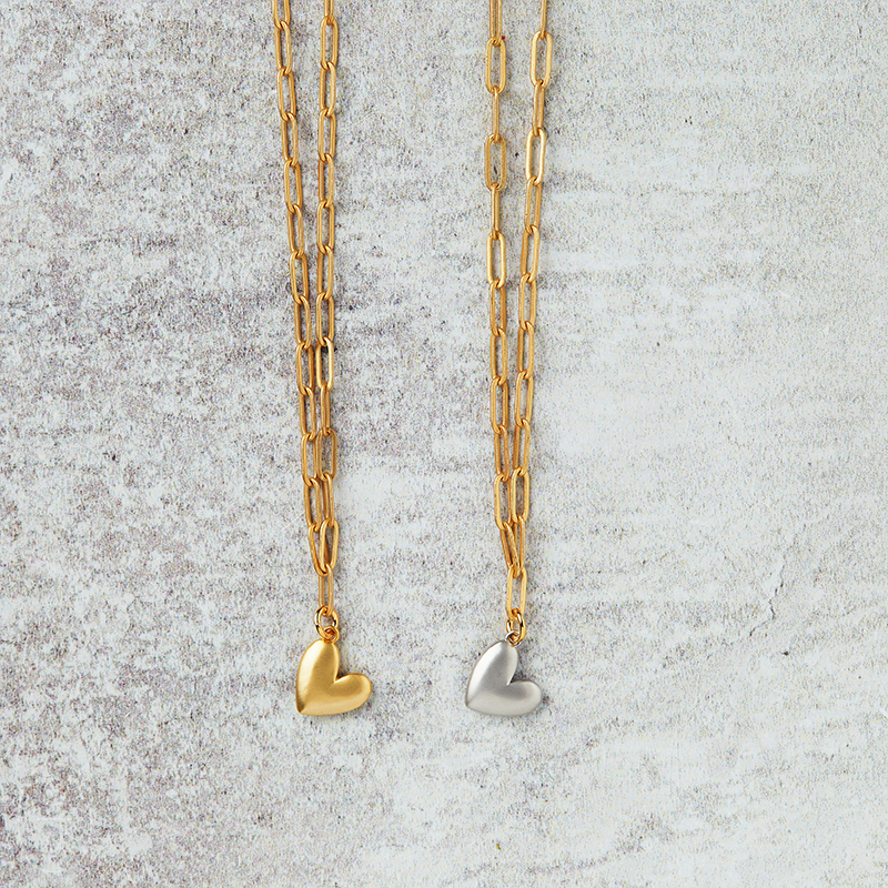 Virtue GOLD PAPERCLIP PUFFY SIDEWAYS HEART NECKLACE Silver