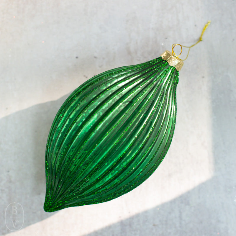 GLASS RIBBED ORNAMENT