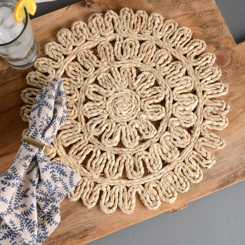 Creative Co-op ROUND WOVEN STRAW PLACEMAT