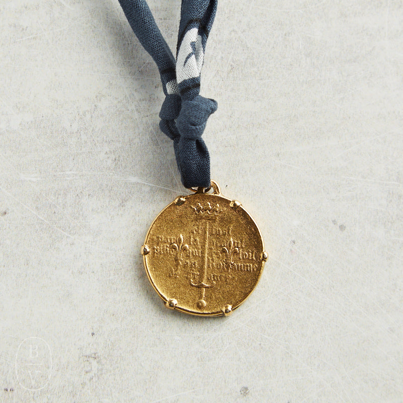 CV Designs BANDANA SINGLE CHARM NECKLACE
