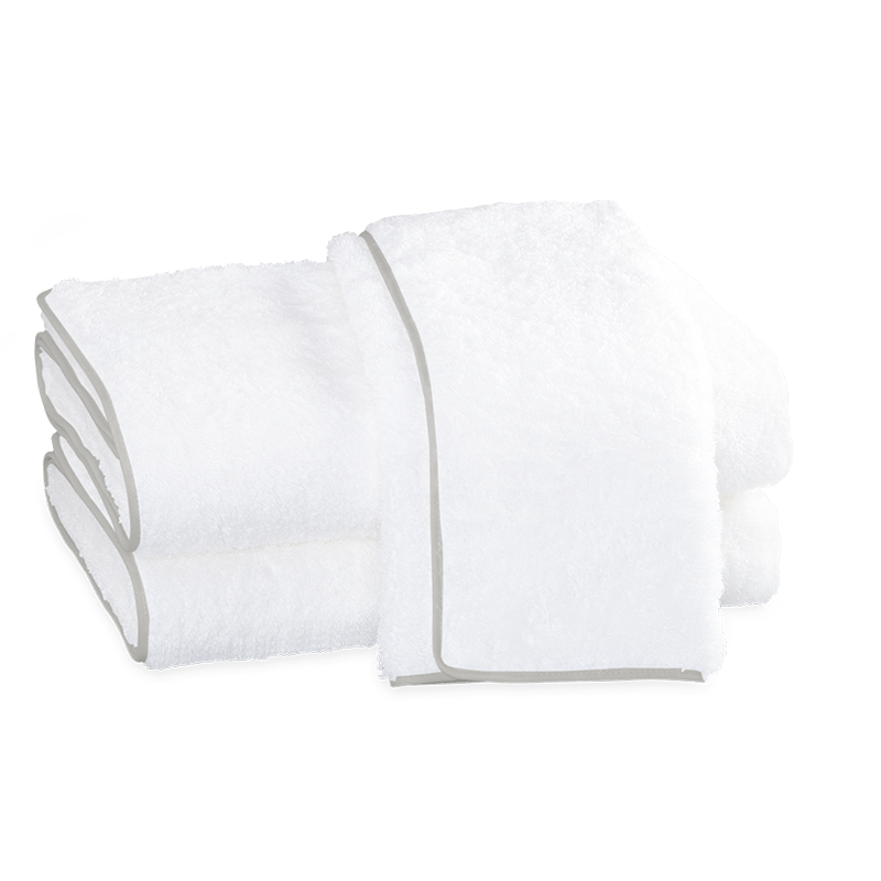 Matouk CAIRO STRAIGHT PIPING BATH TOWEL White Silver