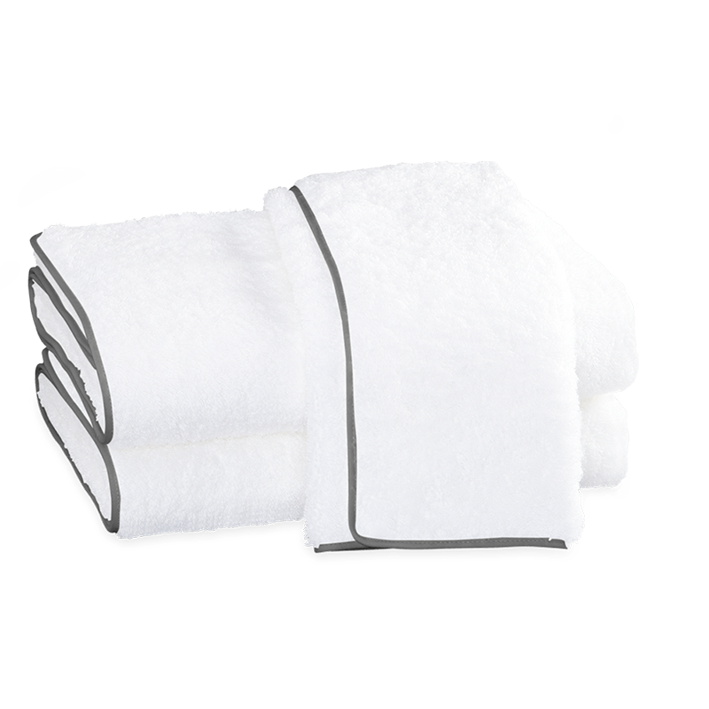 Matouk CAIRO STRAIGHT PIPING BATH TOWEL White Smoke Gray