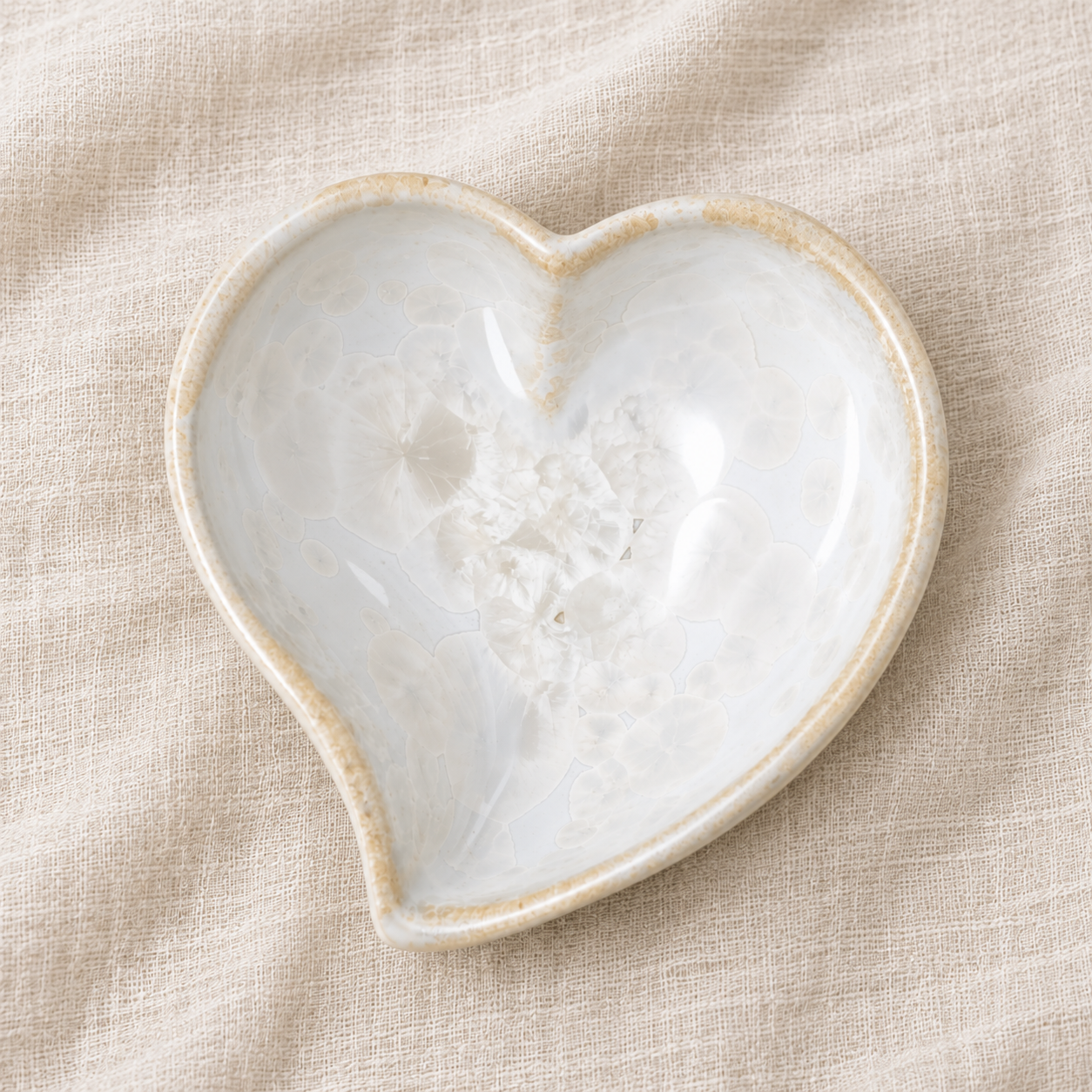 Simon Pearce CRYSTALLINE TWIST HEART BOWL Cadent White Small