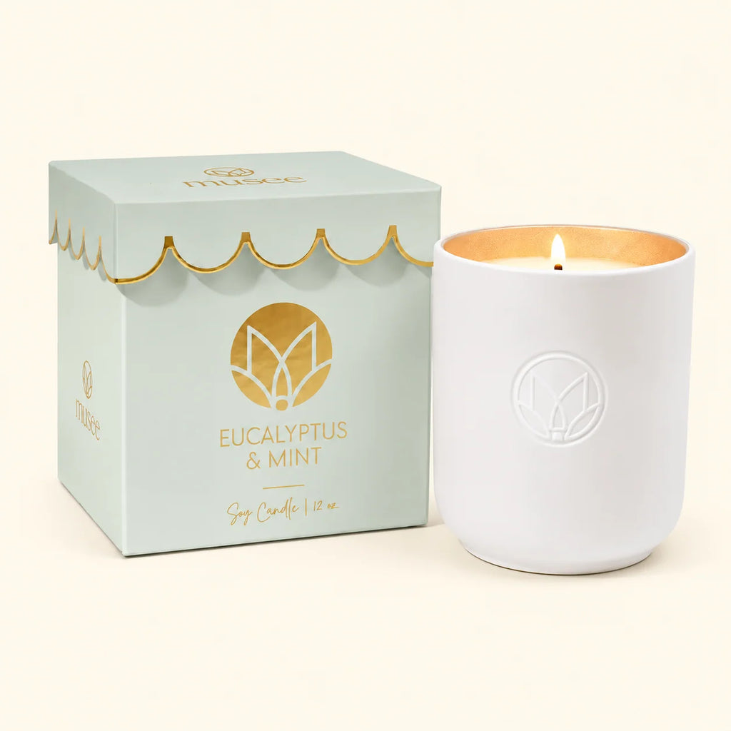 Musee SCALLOPED BOXED CANDLE
