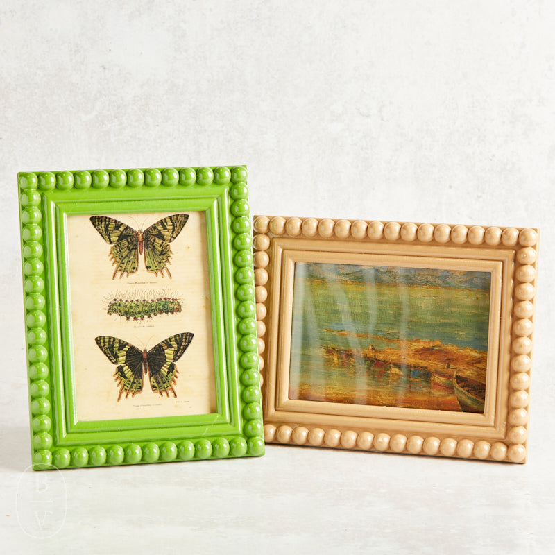 Creative Co-op BEADED PHOTO FRAME WITH VINTAGE IMAGE 5x7