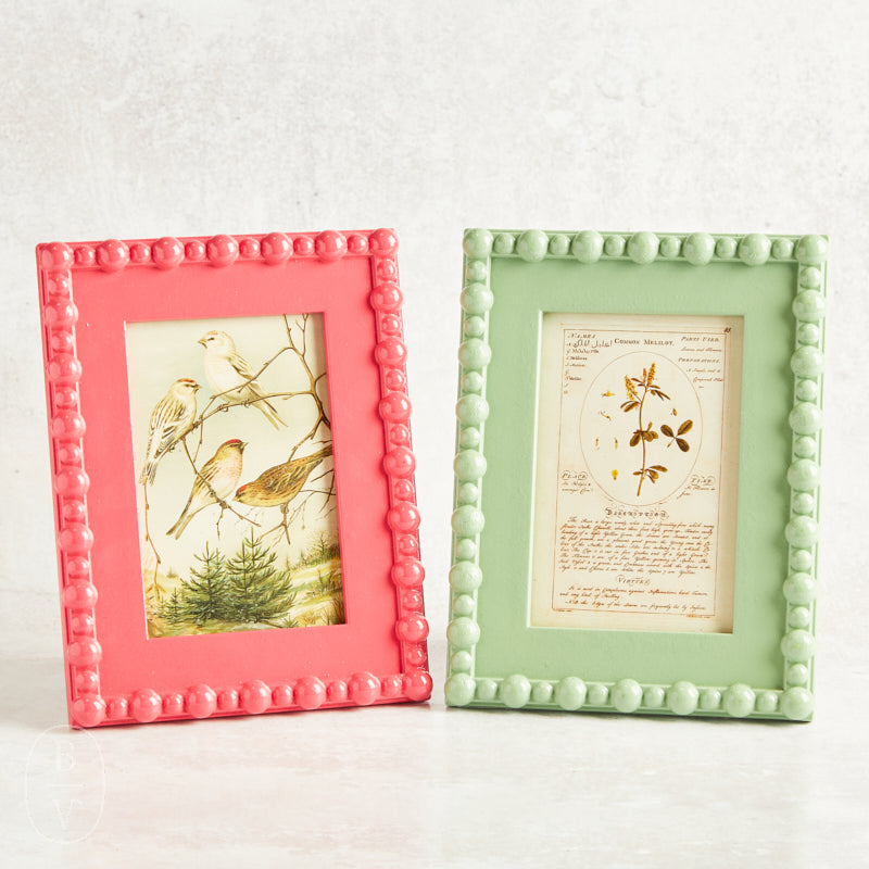 Creative Co-op BEADED PHOTO FRAME WITH VINTAGE IMAGE 4x6