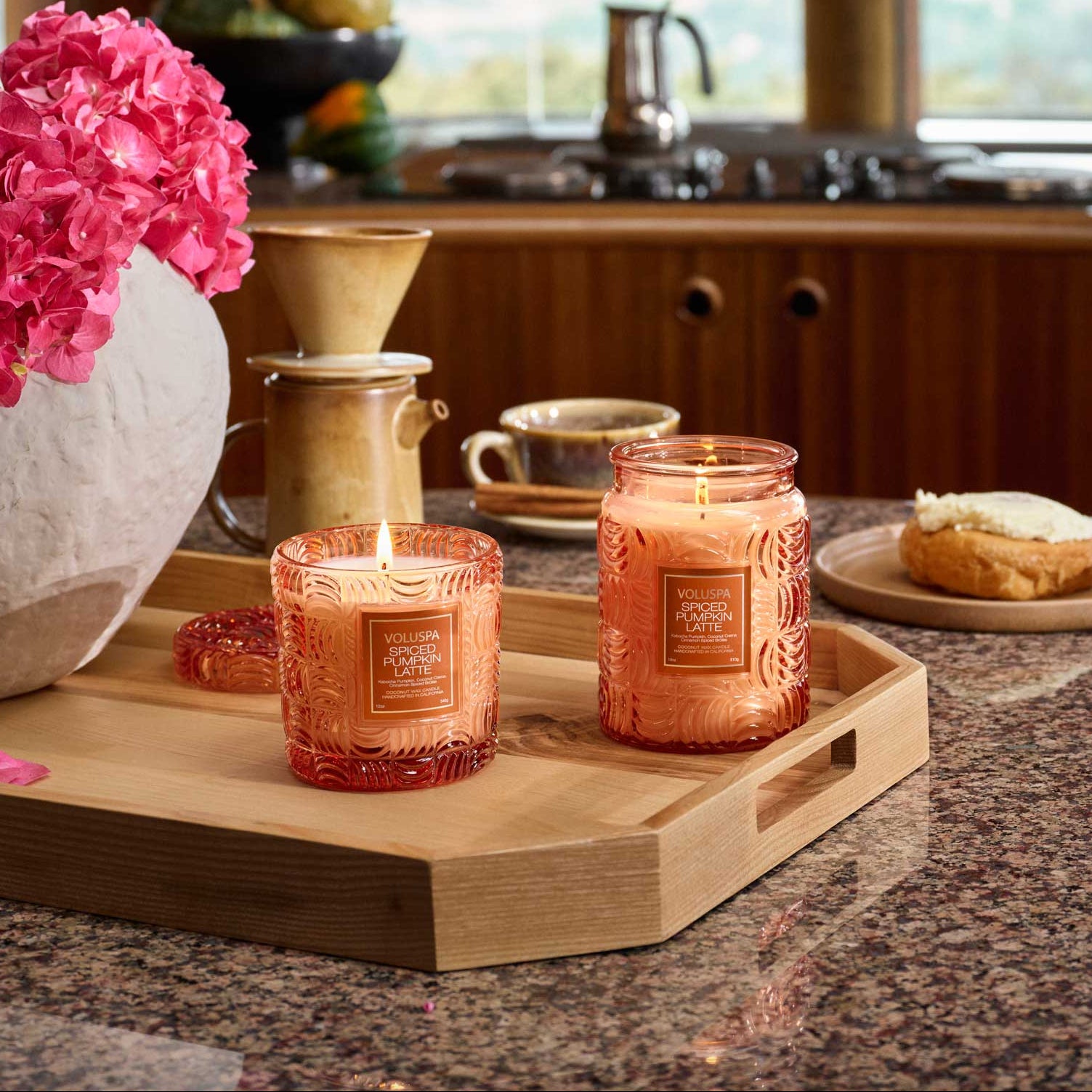 Voluspa SEASONAL BOXED CLASSIC CANDLE