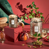 Voluspa SEASONAL EMBOSSED JAR CANDLE