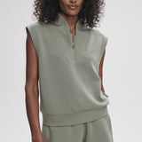Varley LORETTA HALF ZIP SLEEVELESS SWEAT Shadow