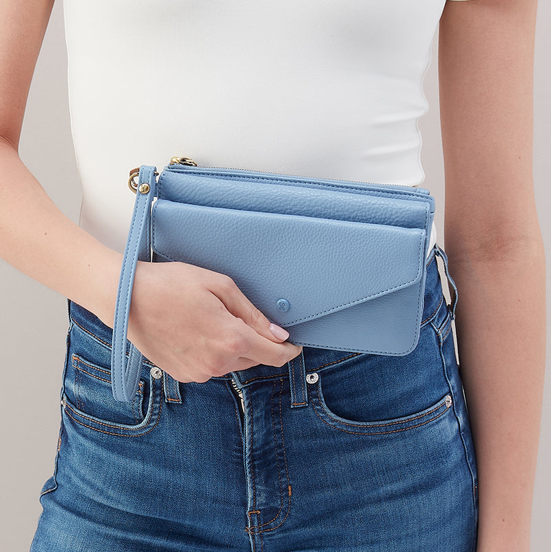 Hobo GOLDIE WRISTLET SS26