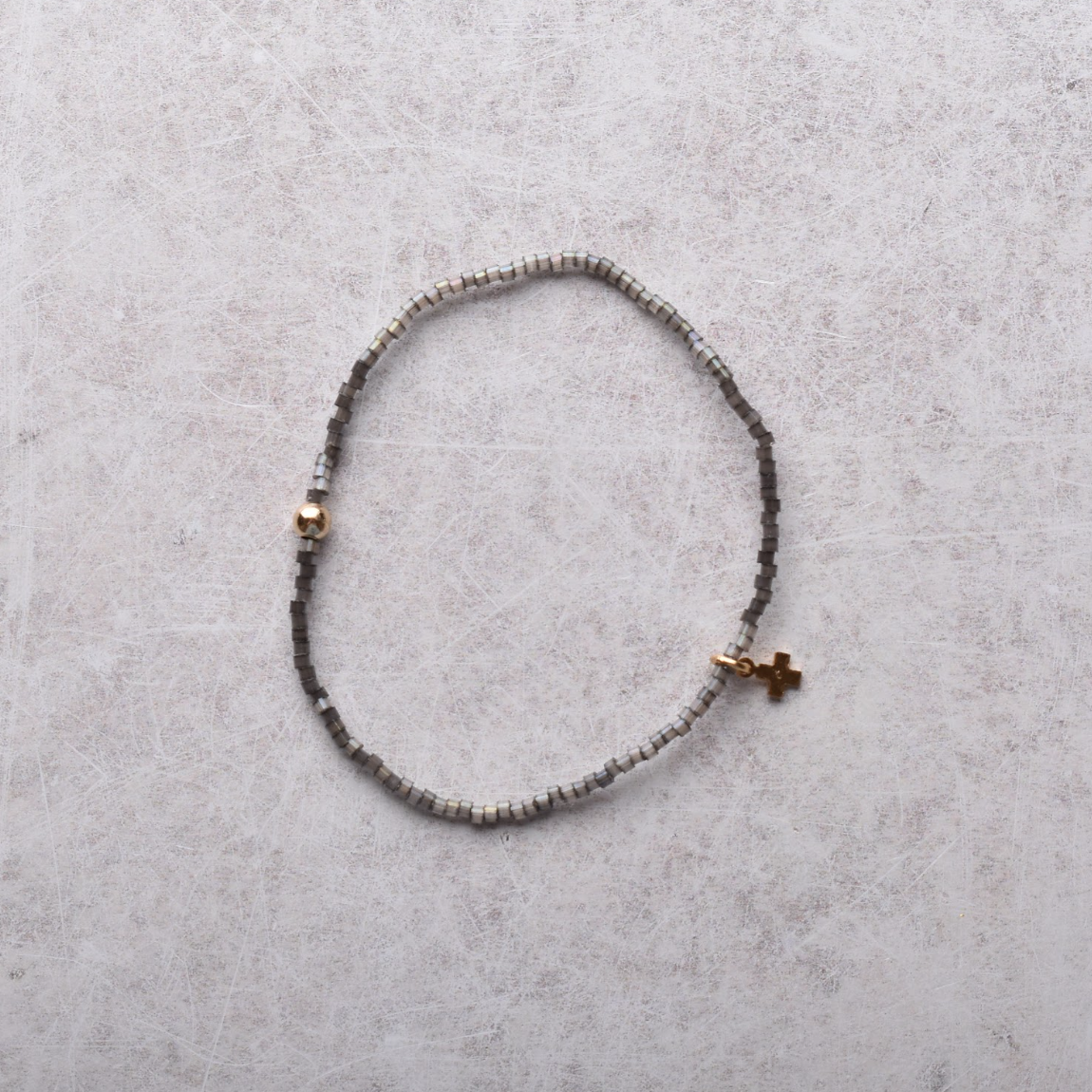 eNewton Design HOPE CLASSIC SIGNATURE CROSS SMALL GOLD CHARM BRACELET FW26 Moonlight