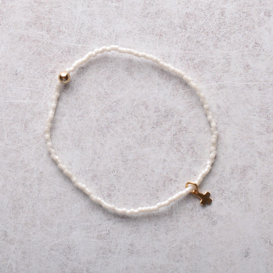 eNewton Design HOPE CLASSIC SIGNATURE CROSS SMALL GOLD CHARM BRACELET FW26 Milkshake