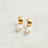 Virtue FLAT SEMI CIRCLE MINI PEARL EARRINGS White Gold