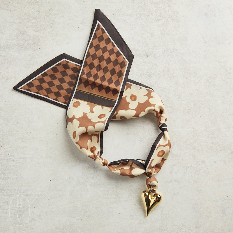 Virtue PUFF HEART ON SCARF NECKLACE Brown Check