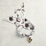 Virtue PUFF HEART ON SCARF NECKLACE Black White Floral