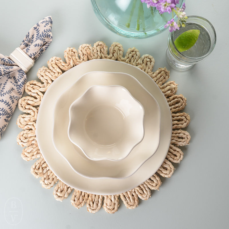 Creative Co-op ROUND WOVEN STRAW PLACEMAT