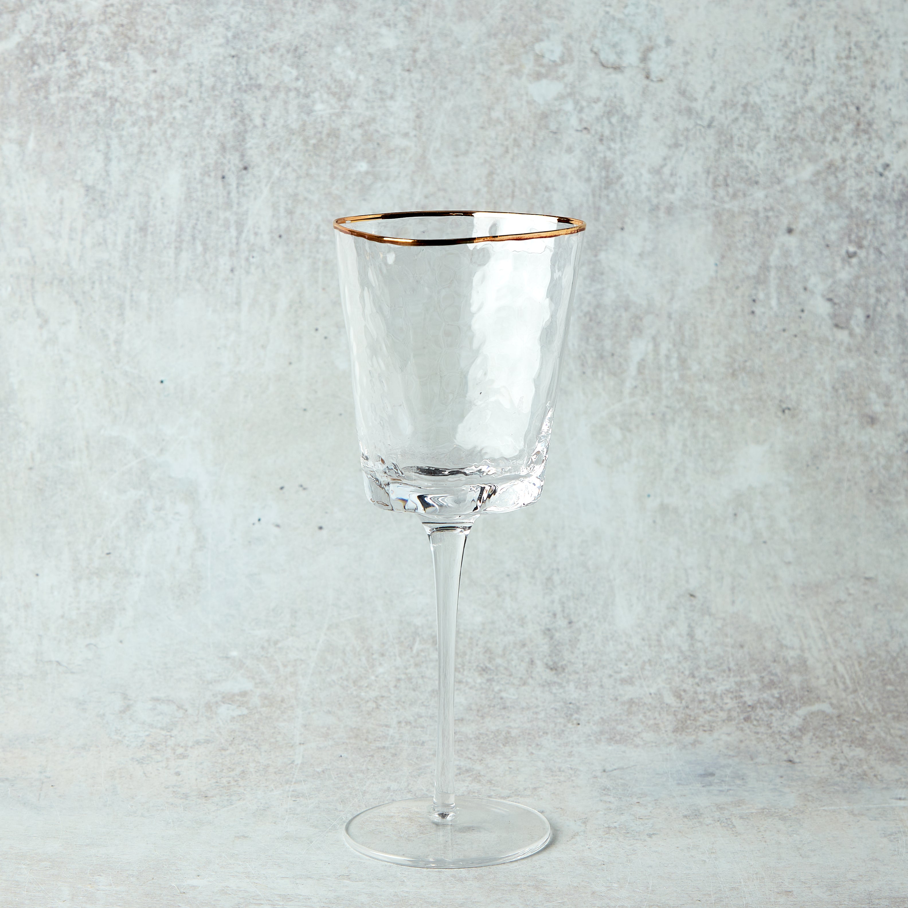 Zodax APERITIVO TRIANGULAR WINE GLASS